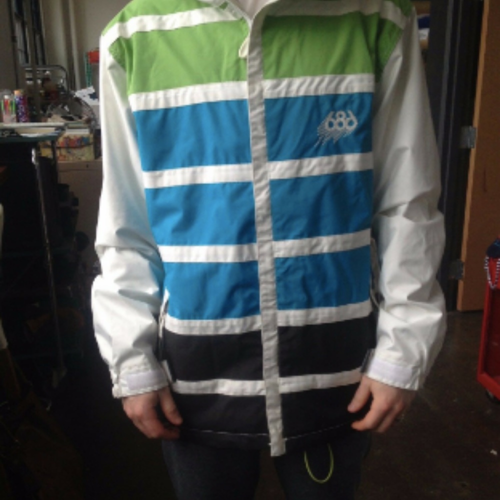 Men's 686 Mannual Antic White Snowboard Jacket S